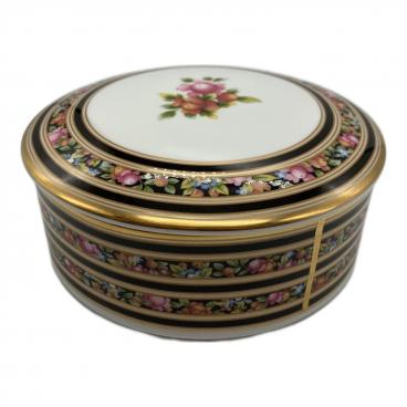 【未使用美品】ウェッジウッド★チッペンデール★トリオ　ペア 店舗取り寄せ商品】ウェッジウッド アンセミオンブルー・カメオ ティー