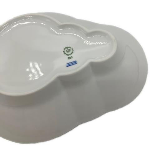 ROYAL COPENHAGEN (ロイヤル・コペンハーゲン) オーバルディッシュ ホワイトエレメンツ