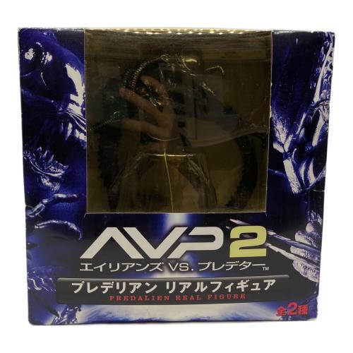 エイリアンVSプレデター2 プレデリアン リアルフィギュア（ブラック彩色） フィギュア