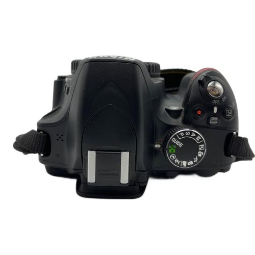 Nikon (ニコン) デジタル一眼レフカメラ D3200