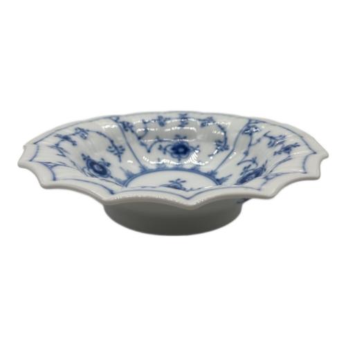 ROYAL COPENHAGEN (ロイヤル・コペンハーゲン) シェルディッシュ ブルーフルーテッド・プレイン