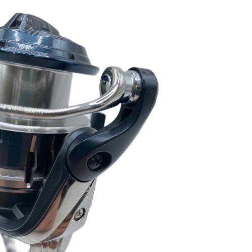 SHIMANO (シマノ) STRADIC スピニングリール　SW6000HG 04246