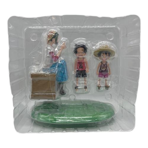 ONE PIECE (ワンピース) A賞 Revible Moment 造形王-フーシャ村の記憶- 一番くじ ワンピース ROAD TO DAWN-冒険への軌跡-