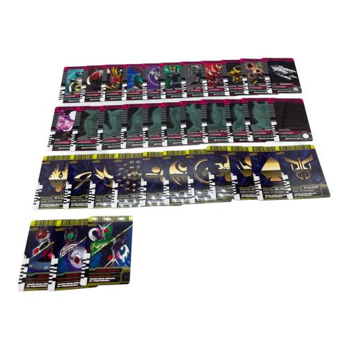 BANDAI(バンダイ) 仮面ライダーディケイド  CSMライダーカード 仮面ライダー 箱変色有