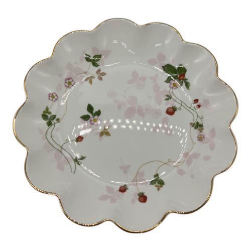 Wedgwood (ウェッジウッド) ペタルトレー ワイルドストロベリー