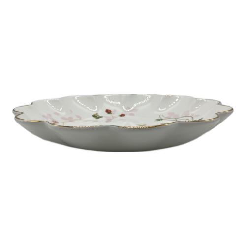 Wedgwood (ウェッジウッド) ペタルトレー ワイルドストロベリー