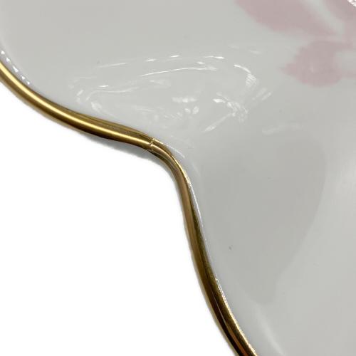 Wedgwood (ウェッジウッド) ペタルトレー ワイルドストロベリー