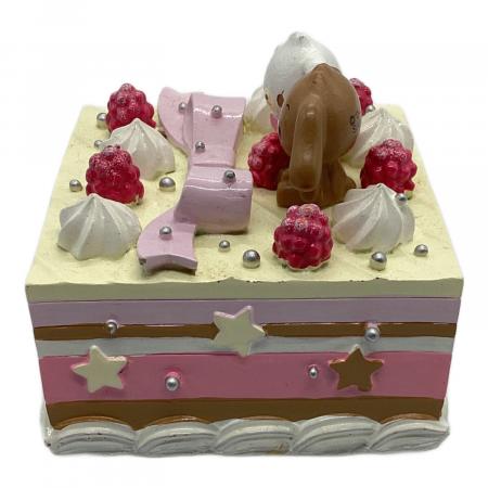 シュガーバニーズ　キーホルダー　ケーキ シュガーバニーズ ストラップ パスケース サンリオ ケーキ うさぎ 2点