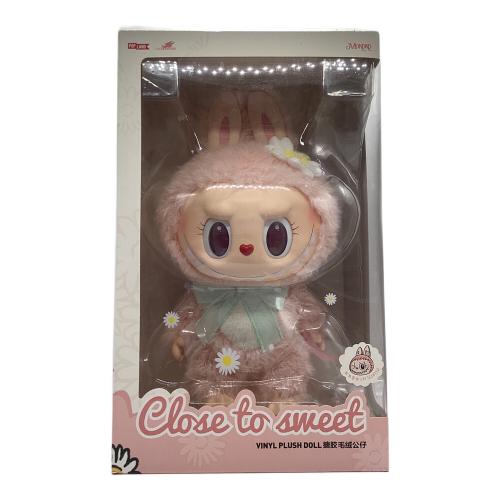 ラブブ モココ キャラクターグッズ Close to Sweet Vinyl Plush Doll 「ザ・モンスターズ」 @