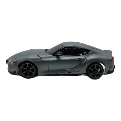 京商 (キョウショウ) GR Supra モデルカー ライト付き