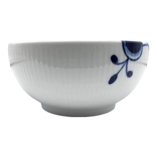 ROYAL COPENHAGEN (ロイヤル・コペンハーゲン)　ブルーフルーテッド・メガ　ボウル