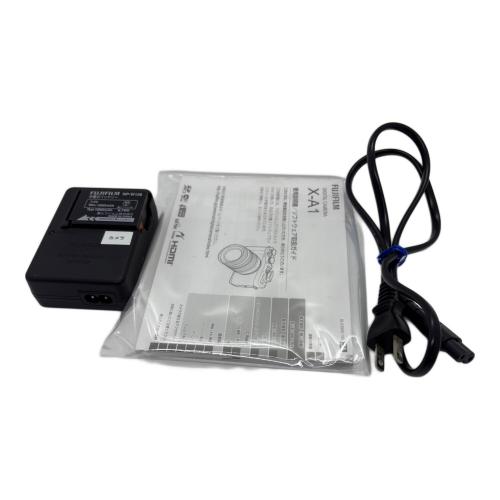 FUJIFILM (フジフィルム) ダブルズーム デジタル一眼レフカメラ X-A1