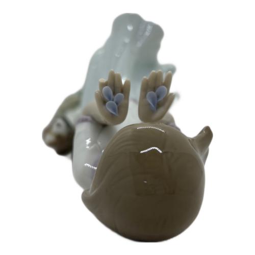 LLADRO (リヤドロ) フィギュリン 010.08121 風にたくして 指部分欠け有