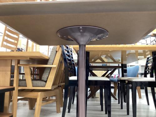 カフェテーブル ブラウン×ブラック インダストリアルデザイン ウッド×アイアン