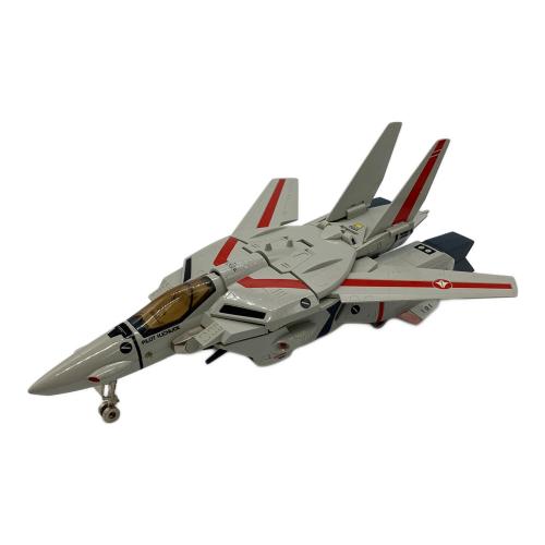BANDAI (バンダイ) VF-1J バルキリー 一条輝機 「超時空要塞マクロス 箱破損 1/55 アクションフィギュア