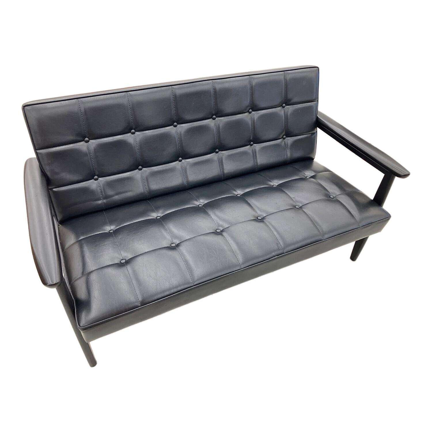 カリモク60 (カリモクロクマル) 2人掛けソファー Kチェア2シーター