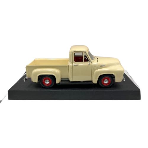 1/18 FORD PICK UP(1953) ミニカー