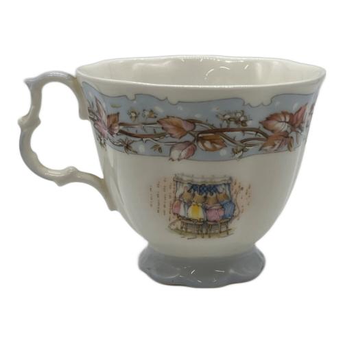 ROYAL DOULTON (ロイヤルドルトン) カップ&ソーサー ブランベリーヘッジ