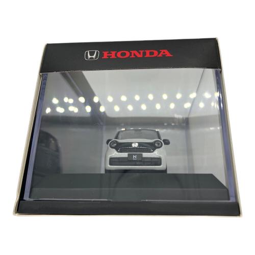 N‐ONE プラチナホワイトパール×ブラック 1/43ディスプレイモデル