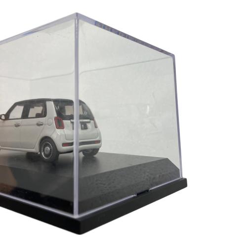 N‐ONE プラチナホワイトパール×ブラック 1/43ディスプレイモデル