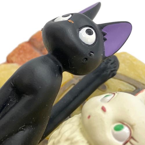 魔女の宅急便 (マジョノタッキュウビン) ジジ リリーにドキッ ジブリグッズ 万年カレンダー