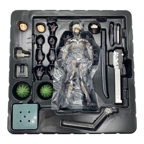 海洋堂 (カイヨウドウ) リボルテックヤマグチ No.140 METAL GEAR RISING REVENGEANCE 雷電 フィギュア PVC/ABS製塗装済み完成品 METAL GEAR RISING REVENGEANCE
