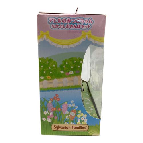 EPOCH (エポック) アヒルのみつごちゃん なかよしおさんぽセット シルバニアファミリー 箱傷み有
