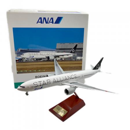 ひ*も様 ANA B777-300ER(JA731A) 1:200 スターアライ ANA (アナ) ボーイング 777-300ER スターアライアンス 模型 NH20086