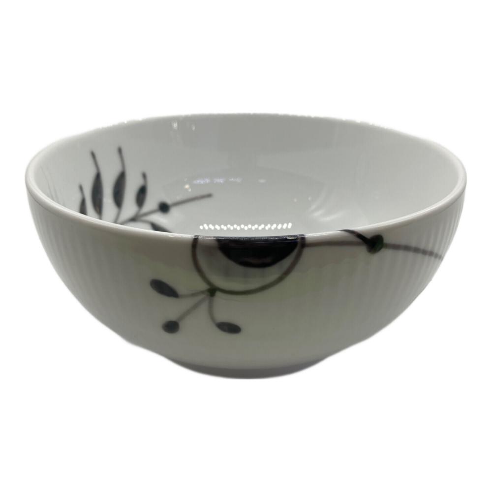 ロイヤルコペンハーゲン　Black Fluted Mega 16㎝ メガボウル ROYAL COPENHAGEN (ロイヤル・コペンハーゲン) ブラックフル―テッド
