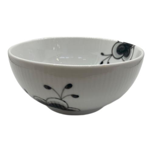 ROYAL COPENHAGEN (ロイヤル・コペンハーゲン) ブラックフル―テッドメガボウル 15cm
