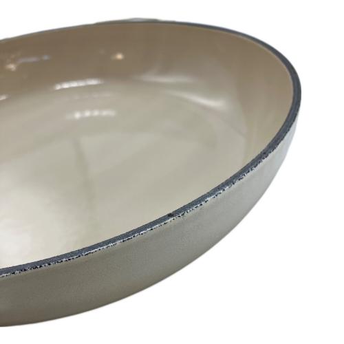 LE CREUSET (ルクルーゼ) 両手鍋  30㎝ ホワイト ビュッフェキャセロール