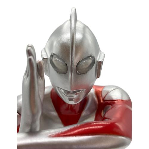 フィギュア ウルトラマン スペシウム光線ポーズ 限定カラー