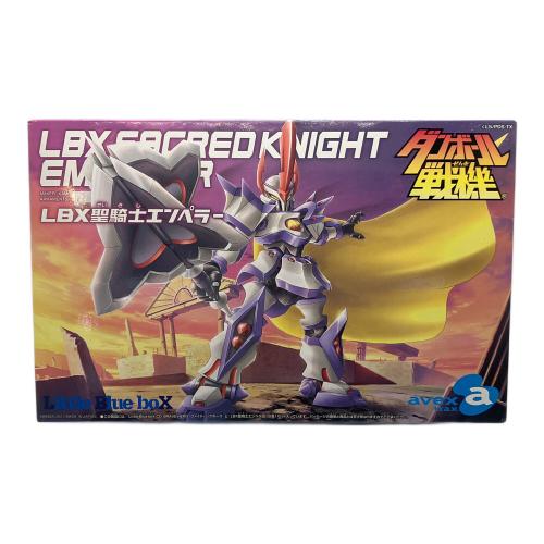 ダンボール戦機 (ダンボールセンキ) LBX聖騎士エンペラー Little Blue Box プラモデル 未組み立て品 Little Blue Box CDセット