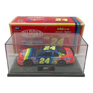 Revell Collection DU PONT 24JEFF GORDON NASCAR シボレー・モンテカルロ ミニカー