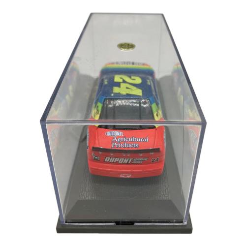 Revell Collection DU PONT 24JEFF GORDON NASCAR シボレー・モンテカルロ ミニカー