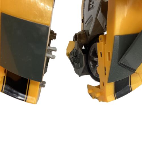 アルティメットバンブルビー トランスフォーマー