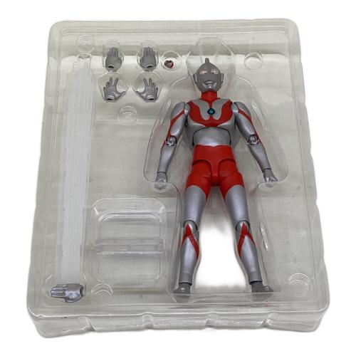 フィギュアーツウルトラマン ウルトラマン