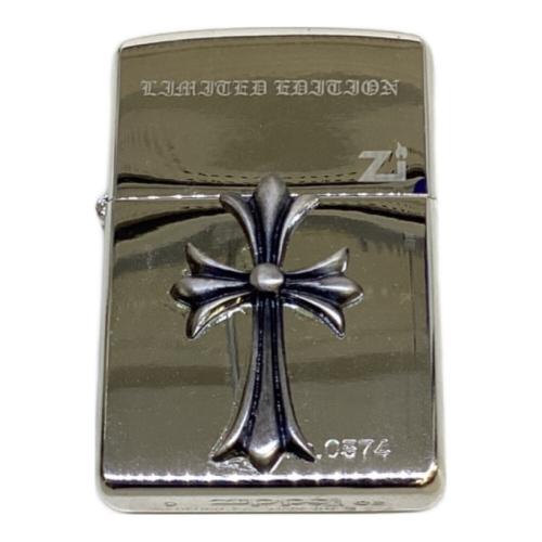 ZIPPO (ジッポ) オイルライター 2002年製 クロスモチーフ