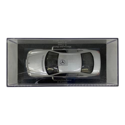 MINICHAMPS (ミニチャンプス) メルセデスベンツ Eクラス 1:43 モデルカー