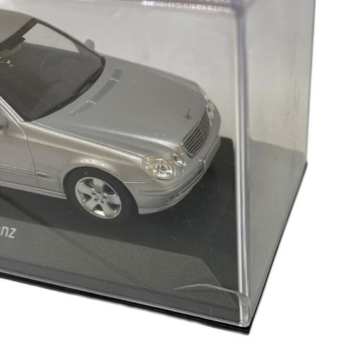 MINICHAMPS (ミニチャンプス) メルセデスベンツ Eクラス 1:43 モデルカー