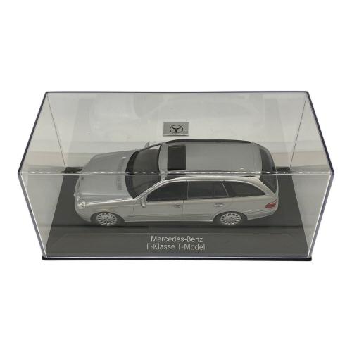 メルセデスベンツ Eクラス T-MODELL 1:43 モデルカー