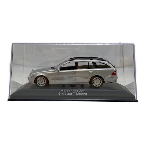 メルセデスベンツ Eクラス T-MODELL 1:43 モデルカー