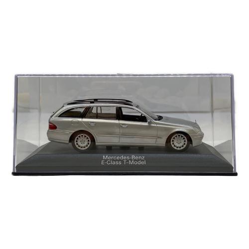 メルセデスベンツ Eクラス T-MODELL 1:43 モデルカー