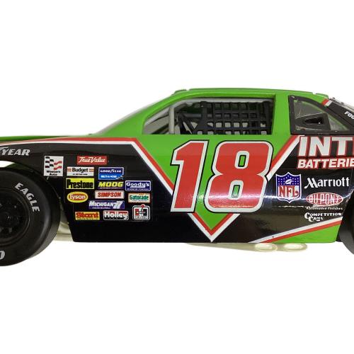 ERTL (アーテル) シボレー ルミナ NASCAR グリーン モデルカー