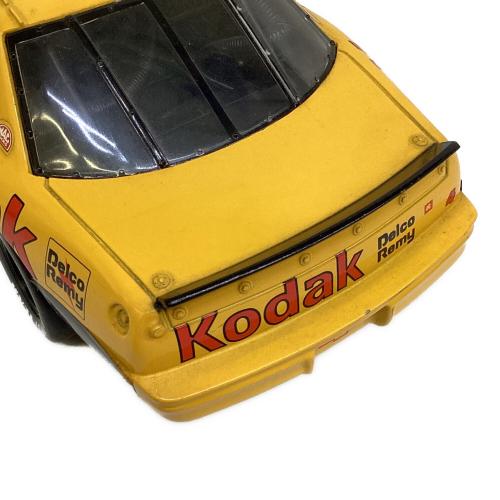 ERTL (アーテル) シボレー ルミナ NASCAR イエロー モデルカー