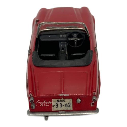 CAM (カム) DATSUN SR311‘67 ミニカー レッド