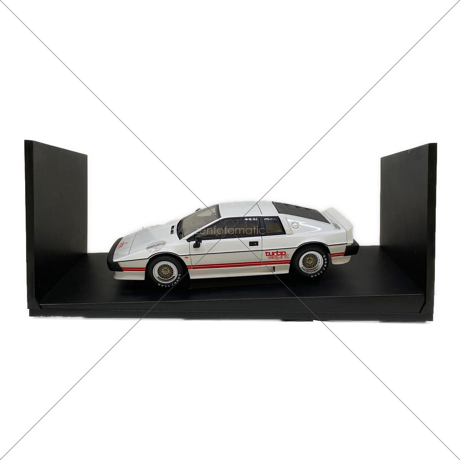 AUTOart (オートアート) ロータスエスプリターボ モデルカー