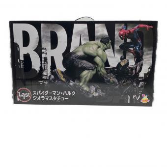 フィギュア HappyくじLAST賞　スパイダーマン・ハルク ジオラマスタチュー