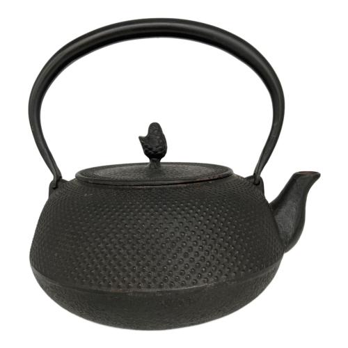 南部鉄器 (ナンブテッキ) 鉄瓶 岩鋳