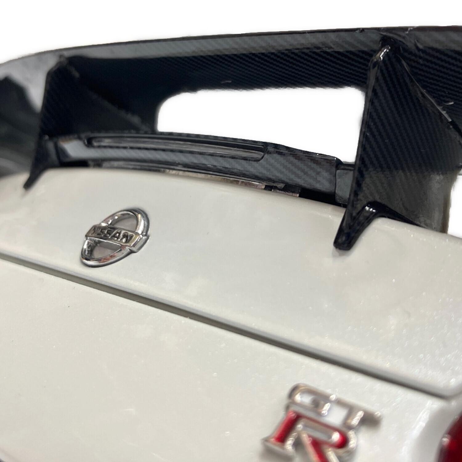 デアゴスティーニ・ジャパン 1/8 NISSAN GT-R NISMO ミニカー